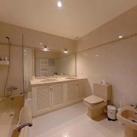 Apartamento Plaza Africa Apartment *
